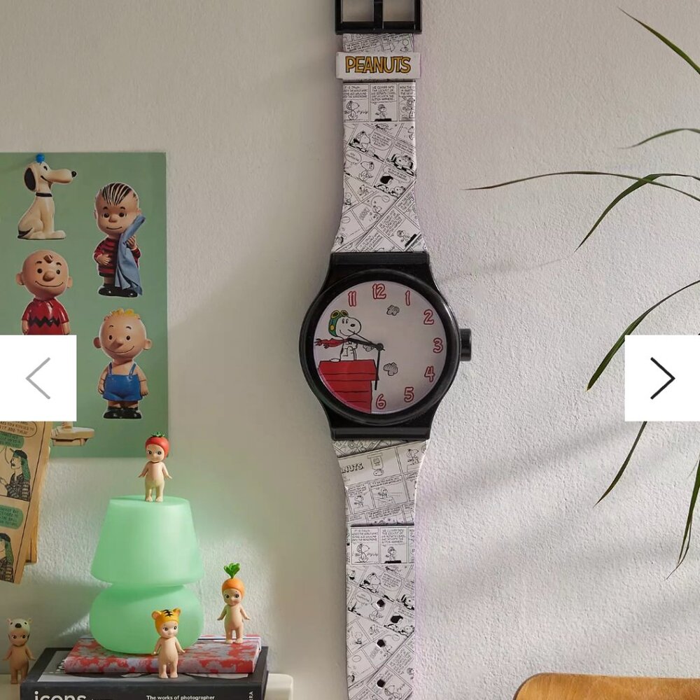 Peanuts wristband clock wall art